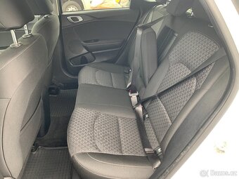 Kia Cee´d SW CD 1,6 CRDi 2020 Automat 1.majitel - 9