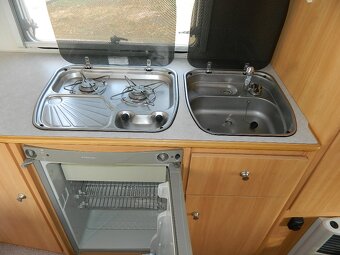 Karavan Knaus pro 6 osob - 9