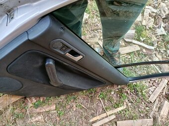 Dveře stříbrný golf 4 - 9