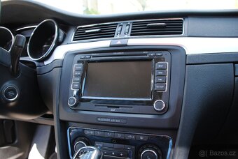 Škoda SUPERB kombi 2.0TDi 125kW - 4x4 - manuál - 9
