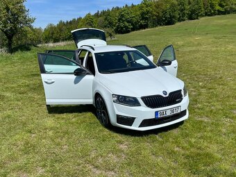 Škoda Octavia 3 RS /DSG/Bílá - 9