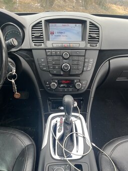Insignia 2.8 V6 - 9