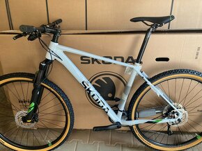 NOVÉ jízdní MTB kolo Škoda - velikost M - 9