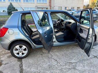 Škoda Fabia 2 Facelift 1,2 TSI Šedá metalíza 2012 - 9