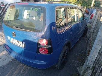 Volkswagen Touran - 9