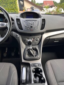 Ford Kuga 1.5i 110 kw najeto 73tis.km jeden majitel v ČR - 9