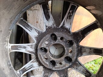 Zimní kola 255/55 r18 - 9