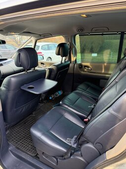 Renault Espace IV 2006 2.2 dCi - 9