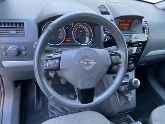 Opel Zafira 1.6 16V , 85 kW benzín, 2010 - 9