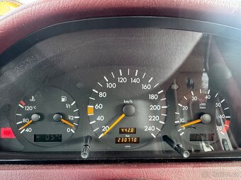 Mercedes-benz c180 elegance 1991 pěkný stav - 9