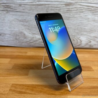 iPhone 8 256GB, černý (12 měsíců záruka) - 9