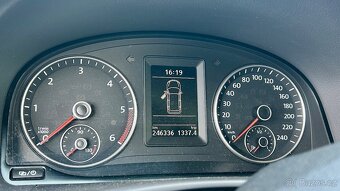 VW Touran 1.6 TDI, r. 2014, 245 tis. km, 2. majitel - 9