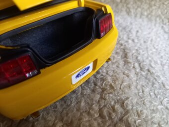 Prodám Ford Mustang GT cabrio - 1:18 -AutoArt,limitovaný - 9
