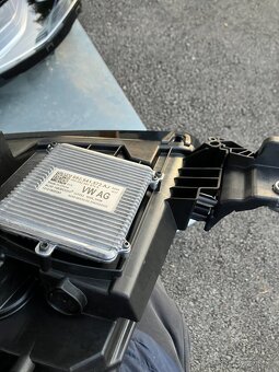 predni naraznik vw t7 multivan svetlo prave leve - 9