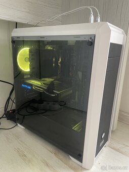 Výkonný PC na hry i práci - Ryzen 5 3600, RX 580, 32 GB RAM - 9