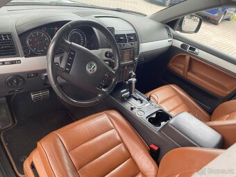 Volkswagen Touareg 3.6i Rok 2007 najeto 245.000km top stav - 9