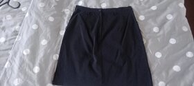 Černá elastická sukně značky Cavaricci - 9