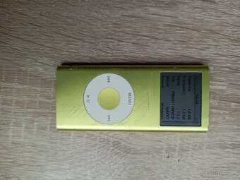 iPod 4gb - 9