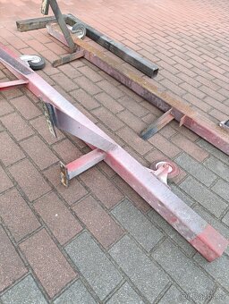 Naklápěcí kolébka - zvedák pro renovaci veterána. - 9