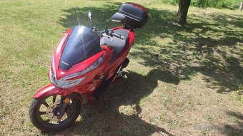 Prodám Honda PCX rok 2019 najeto 6000km - 9