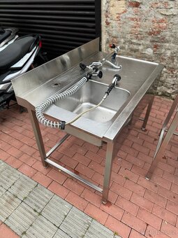 Průchozí myčka DIHR HT11 ECO + stůl, sprcha - 9