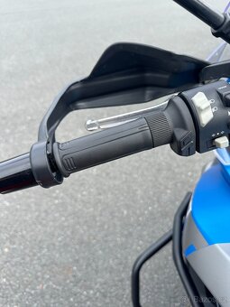 CFMOTO 650 MT - 9