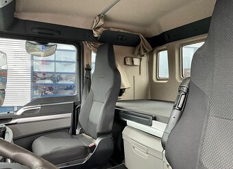 MAN TGS 35.500 8x4 - hákový nosič kontejnerů - 9