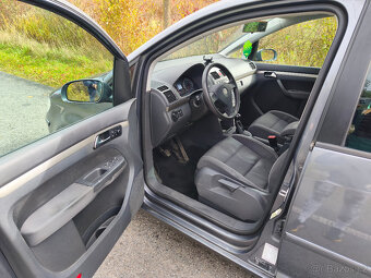 Volkswagen Touran, 1.9 TDi 77kW, 7 míst - 9