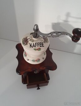 Mlýnek na kávu - 9