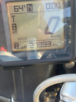 Aprilia Tuono V4R - 21k najeto, původ ČR - 9