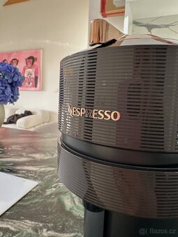 Luxusní kávovar Nespresso Vertuo Next Premium Brown Rich - 9
