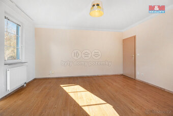 Prodej bytu 2+1, 63 m², Chlumec, ul. Stradovská - 9