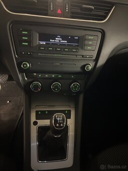Prodám Škoda Octavia 3 1,6 tdi 4x4 tažné zařízení - 9