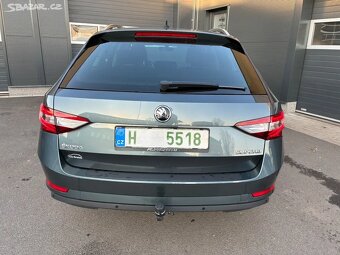 ŠKODA SUPERB COMBI 2019 2.0 TDI DSG - 9