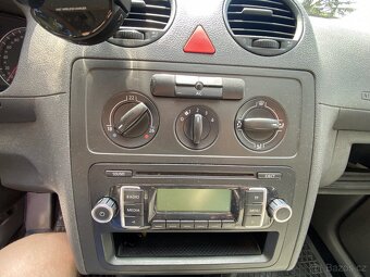 Volkswagen VW Caddy 2.0 CNG / benzín 80 Kw - 9