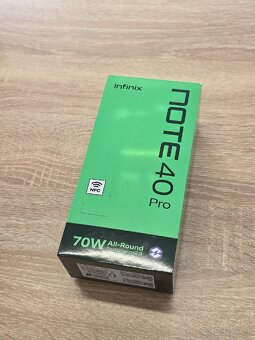 Infinix note 40 pro 12/256GB - 9