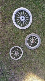 Retro kočárek pro panenky + další kolečka, kola (různá) - 9