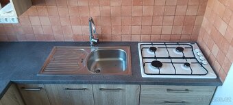 Prodej bytu 3+1 zděné jádro 82 m2 - 9