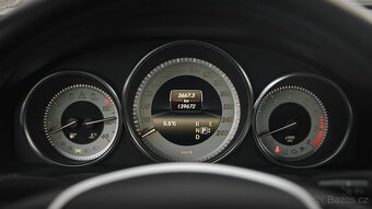 Mercedes-Benz Třídy E, E200 Kupé 2,0/135kW - 9