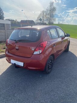 Hyundai i20 1.2i+LPG 63kw koupeno v ČR rv.2013 - 9