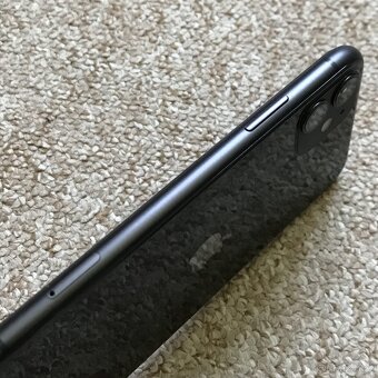 Apple Iphone 11 64GB krásný černý ✅ bat: 100% - SUPER STAV - 9