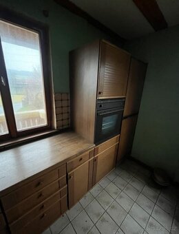 Kuchyňská linka materiál - dřevo, včetně spotřebičů, 3764 - 9