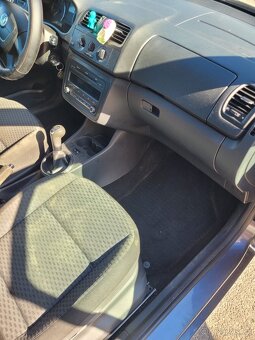 Škoda fabia 2 1.2 HTP 44kw 2011 - 9
