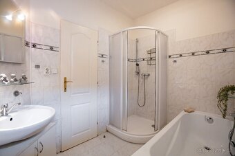 Prodej rodinného domu 5+1, 154 m² - Bylany u Českého Brodu - 9