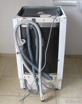 ÚZKÁ MYČKA NÁDOBÍ ELECTROLUX - 45cm - A++ - 9
