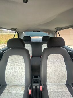 Škoda Fabia sedan na pronájem - 9