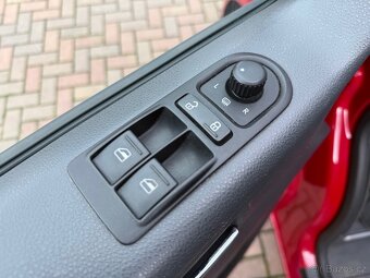 VOLKSWAGEN MULTIVAN T5 GP 2,0 TDI / 103 kW / man. - 9