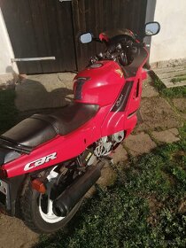 Honda CBR 500F - 9