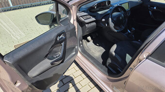 Peugeot 208 1.4VTi 2012 70kW 95 koní - 9