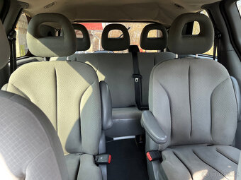 Chrysler Voyager 2.8 CRD – 7 míst - 9